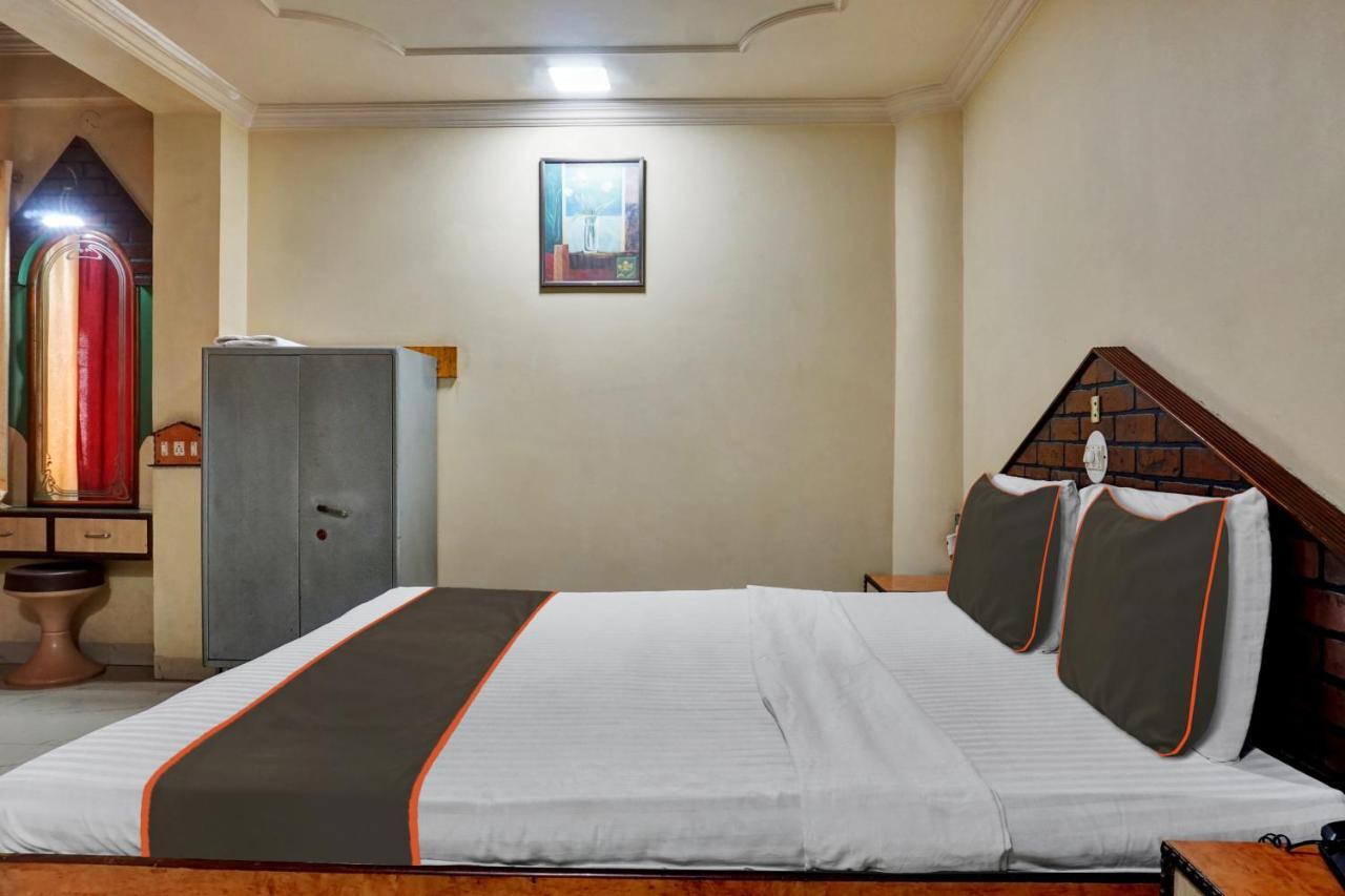 Collection O Hotel Shiv Inn Pune Exterior photo